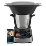 Cecotec Robot de Cocina Multifunción Mambo Touch. 1600 W, 37 Funciones, Pantalla Táctil TFT 5″ con Recetario Integrado, 3,3 Litros de Capacidad, APP, Báscula y Jarra de Acero Inoxidable